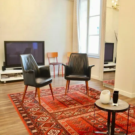 1 Bedroom In The Heart Of The Marais Area Apartment